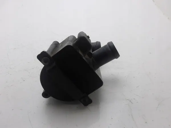 BMW F10 F11 Vattenpump 9230234 image 3