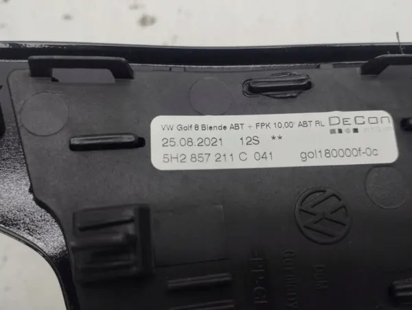 Volkswagen Golf VIII Mittelkonsole-Abdeckung OEM 5H2857211C image 10