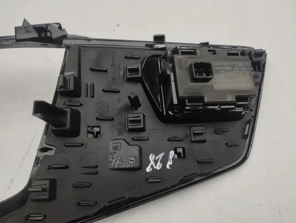 Volkswagen Golf VIII Mittelkonsole-Abdeckung OEM 5H2857211C image 7