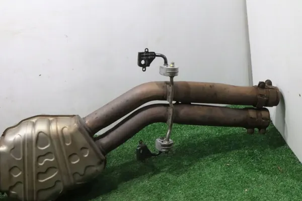 Porsche OE Auspufftopf gebraucht OEM 4M4253601N image 3