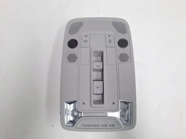 Audi Q3 F3 2020 Voorstoelverlichting OEM 81A947135T image 2