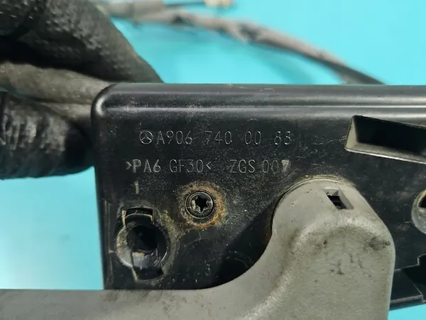 Vänster Baklås A9067400088 VW Crafter 06-11 image 9