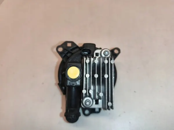 Land Rover Defender etusumuvalo OEM L8B215201T4UVB image 3