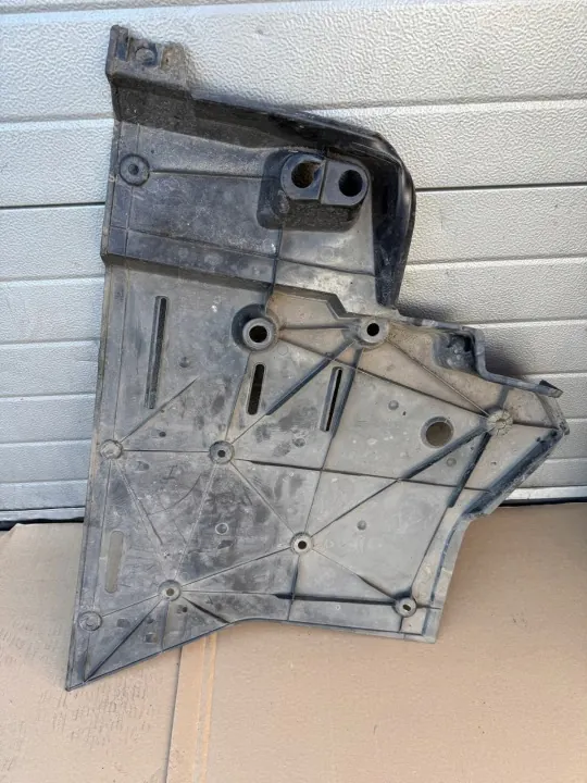 Lexus NX II 2021+ alustasuojus OEM 58166-42060 image 4