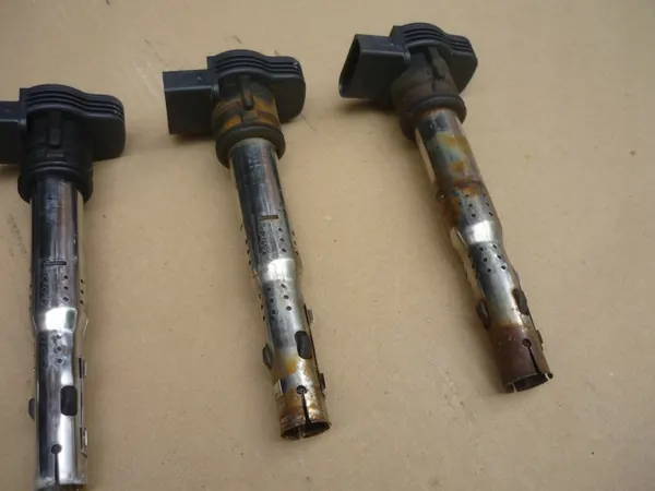 Conjunto de bobinas de ignição VW Audi 1.8 T 2.0 FSI TFSI TSI 07K905715F image 3