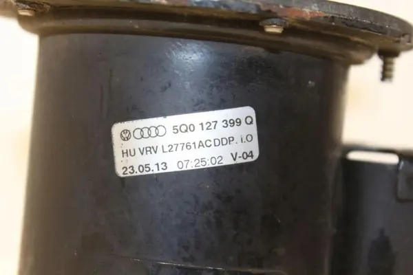 VW Bränslefilterhus OEM 5Q0127399Q - 2.0L Diesel image 5