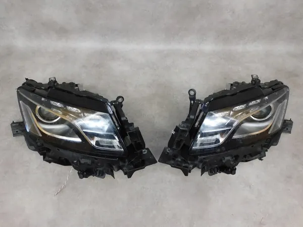 AUDI Q5 8R Faros Xenón Izquierda Derecha Completos image 2