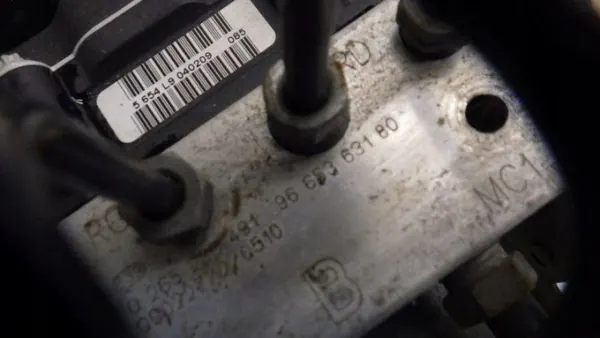 Bomba ABS Peugeot OEM 9665363180 - Usado image 7