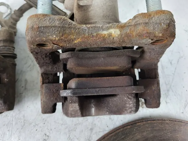 Étrier de frein arrière Audi A3 8P OEM PRKA11422165346 image 7