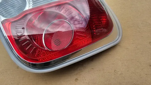 FIAT 500 C Lámpara Trasera Derecha 51885546 image 6