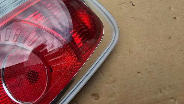 FIAT 500 C Lámpara Trasera Derecha 51885546 image 7