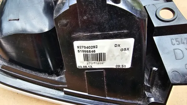 FIAT 500 C Lámpara Trasera Derecha 51885546 image 9