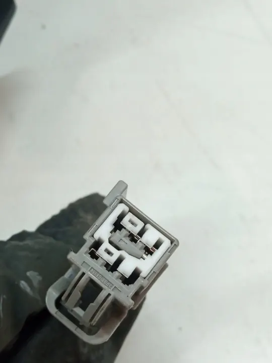 Reposabrazos central OEM 1WZ46TRMAEPIA piel marrón Jeep image 7
