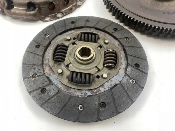 Embreagem Placa de Pressão Volante Renault Clio IV 1.2 image 2