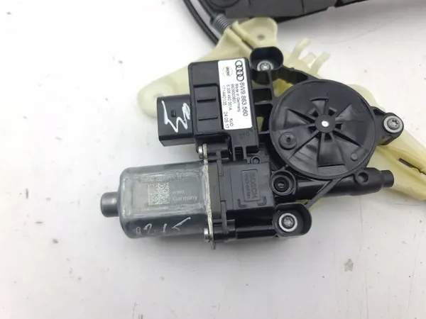 Audi OE 8W9863560 Kofferbakrolmechanisme - Gebruikt image 10