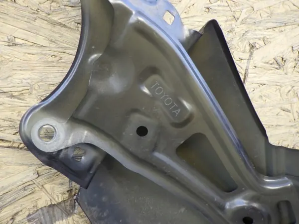 Aile avant droite Toyota Corolla E21 OEM image 5