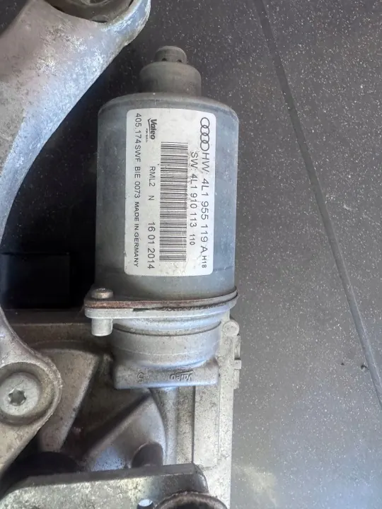 OEM 4L1955119A Etupyyhkijämoottori Audi Q7 4L image 4