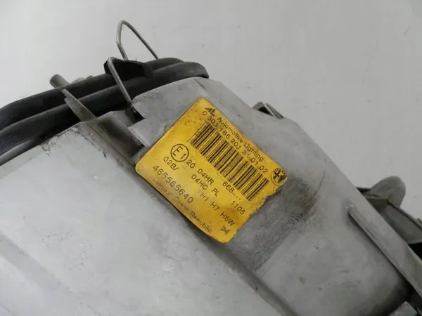 ALFA ROMEO 147 Farol Esquerdo 2001-2004 OEM image 3