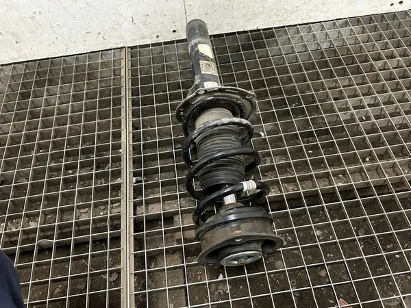 Ammortizzatore Anteriore Volkswagen Golf VII Lato Destro 2015 OEM image 2