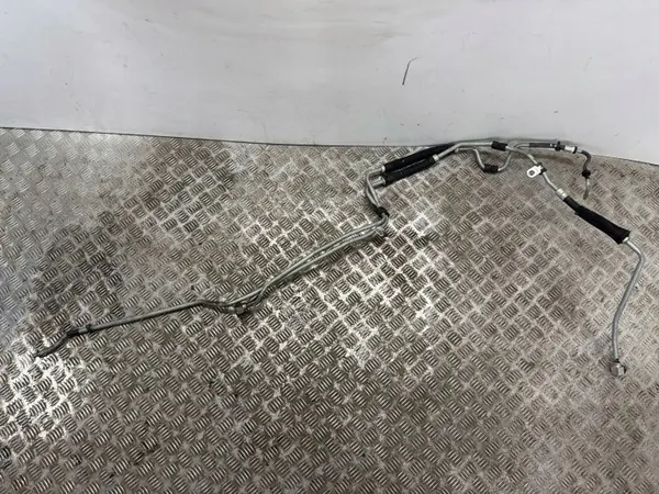 Conduit refroidisseur d'huile Chevrolet Camaro OEM 84894912 image 4