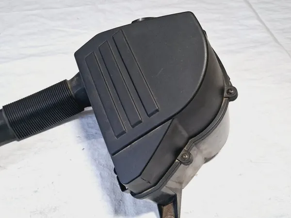 Ilmansuodattimen kotelo Audi A1 1.6 TDI 2010-2014 6R0129601C image 6