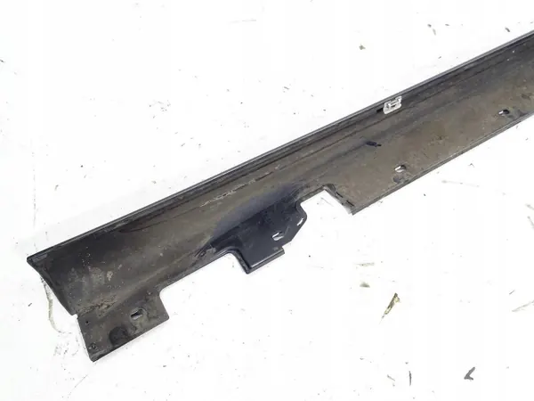 Linke Schwellerleiste OEM A2126902140 für Mercedes W212 image 10