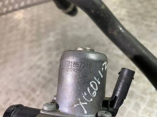 Kühlmittelsteuerventil Volvo XC60 2022 OEM 31657218 image 4