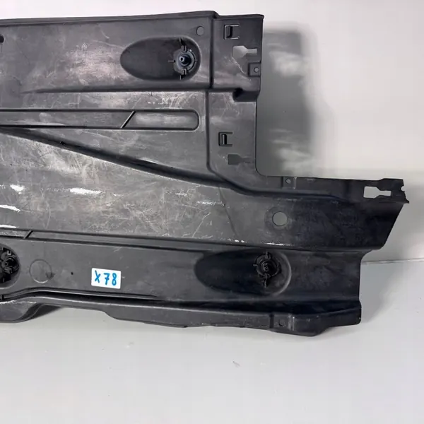 Oikea Alustansuojus OEM 5Q0825202L Audi A3 8V image 5
