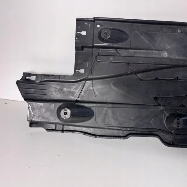 Oikea Alustansuojus OEM 5Q0825202L Audi A3 8V image 6