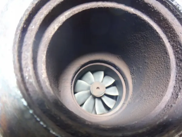 Turbo BMW 1 E81 E87 E90 E91 2.0 D N47 143 CV image 10