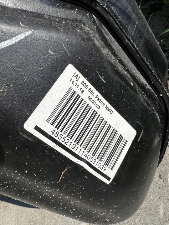 Filtre à charbon carburant OEM A0004705100 IS Mercedes image 3