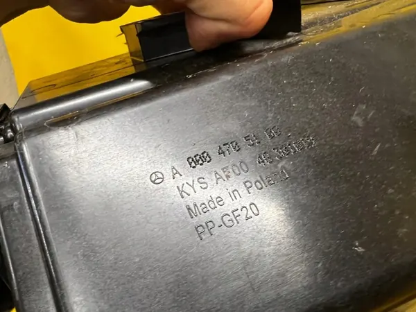 Filtre à charbon carburant OEM A0004705100 IS Mercedes image 6