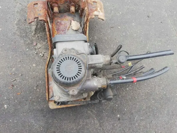 Soupape EBS OEM 5010612854 pour remorque Renault DXI image 3