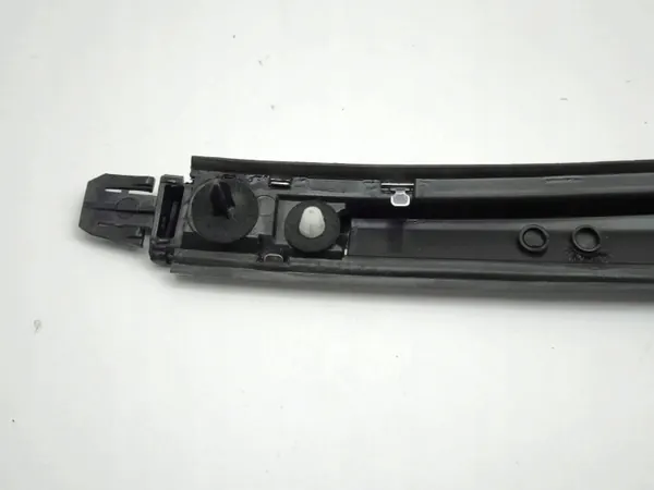 Citroen C5 Aircross Moldura Ventana Trasera OEM 9819474677 image 4