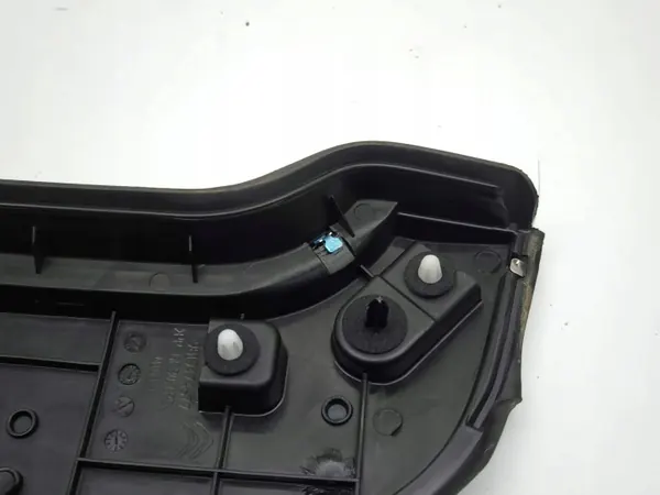 Citroen C5 Aircross Moldura Ventana Trasera OEM 9819474677 image 8