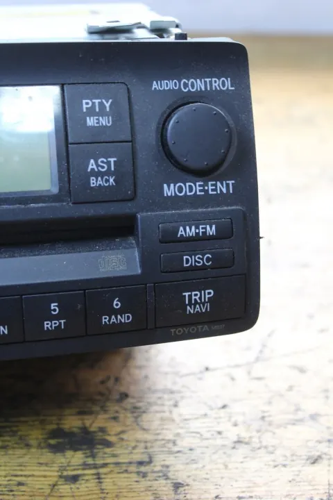 Radio Toyota OEM 86120-1A180 para Corolla E12 image 4