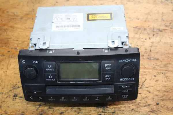 Radio Toyota OEM 86120-1A180 para Corolla E12 image 5