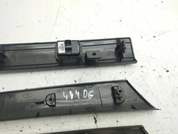 Opel Antara 2014 Zijkanten Set OEM 20880541 image 8