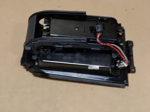 Porte-gobelet Audi E-Tron OEM 4KE862533D - Occasion image 3