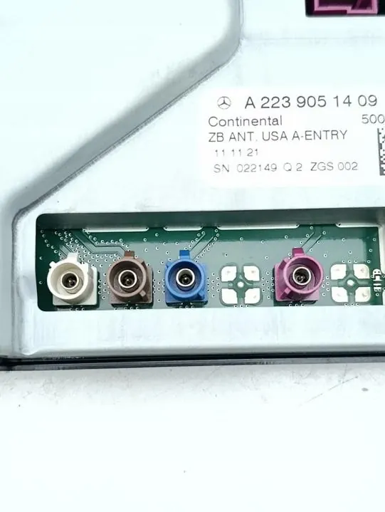 Antena Mercedes-Benz OEM A2239051409 para EQS 2022 image 5