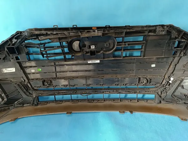 AUDI A6 C8 QUATTRO 2.0 TDI Paraurti Anteriore Grill PDC Completo 4K0807065C image 9