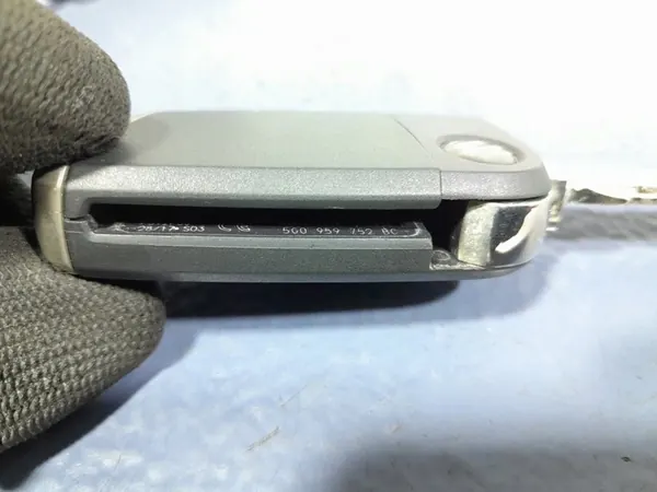 VW GOLF VII LIFT AVAININSERTTI KESSY 5G0959752BC image 3