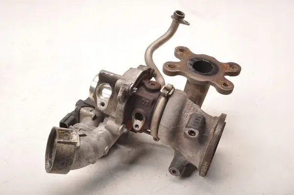 Turboaggregat SKODA FABIA III GOLF VII 1.2 TSI 04E145713Q image 3