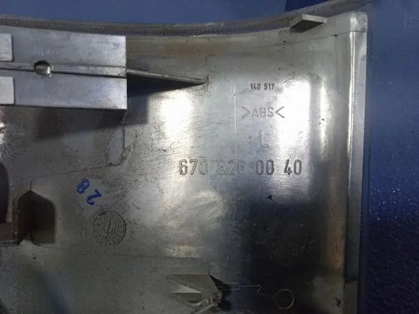 Mercedes Vario Reflector OEM 6708260040 - Linkerzijde image 4