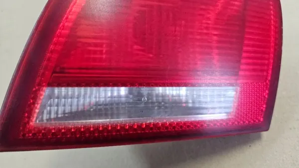 AUDI A3 8P 5D SPORTBACK LÁMPARA TRASERA DERECHA 8P4945094B image 3