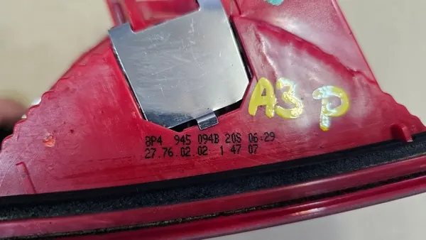 AUDI A3 8P 5D SPORTBACK LÁMPARA TRASERA DERECHA 8P4945094B image 9