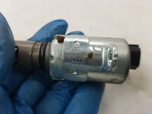 Öljynpaineanturi LEXUS GS 3.5L hybrid 2007 OEM 1533031020 image 4