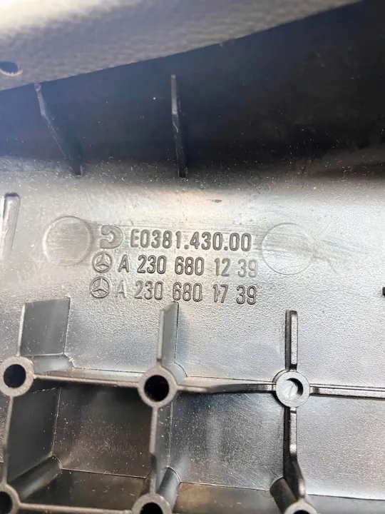 Bakre Armstöd Läder OEM A2306801739 Mercedes SL R230 image 8