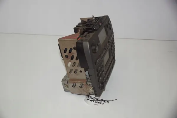 Radio Jaguar 4X43-18B876-AB Usado OE image 5