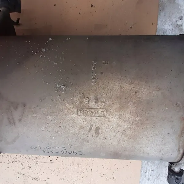 Silencieux arrière OEM 04.30 pour Peugeot 5008 2.0 HDi image 4